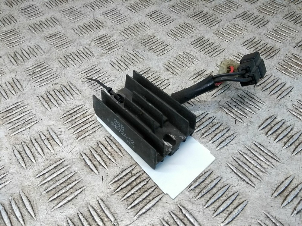 0 SUZUKI GZ 125  RECTIFIER REGULATOR