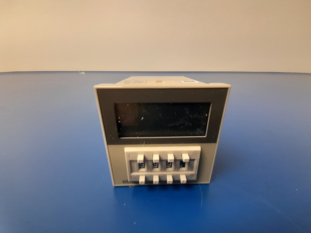 OMRON H3CA-8-AC100/110/120 Timer