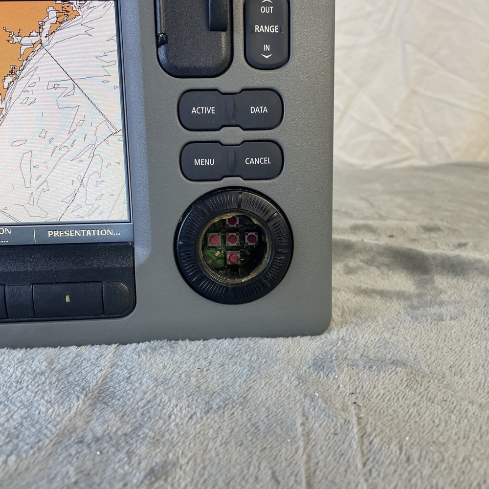 Raymarine C90w Widescreen E62111 GPS Multifunction Display *See Images*