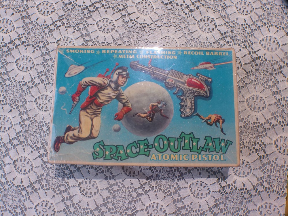 SPACE OUTLAW ATOMIC PISTOL SMOKING REPEATING WITH ORIGINAL BOX