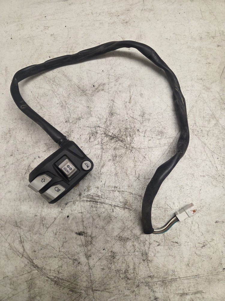17 - 21 2018 Ducati Supersport S left handlebar switch