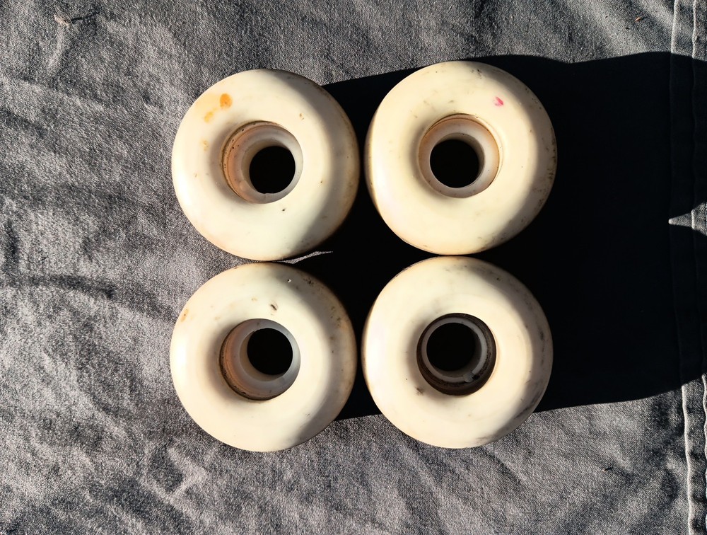 Autobahn Skateboard Wheels 52mm x 90a White