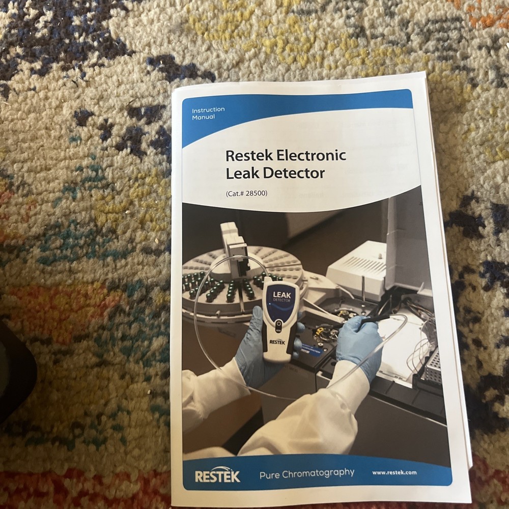 Restek Electronic Leak Detector for Gas Chromatography with Case