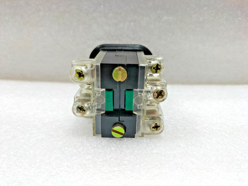 TELEMECANIQUE XB2 MD22 SELECTOR SWITCH 067705