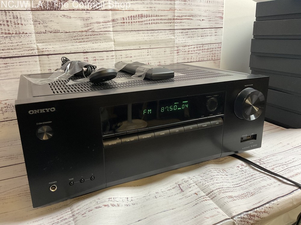 Onkyo A/V TX-SR353 Receiver POWERS ON