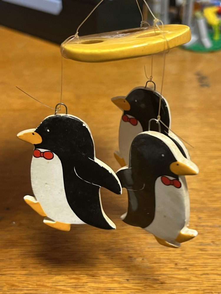 Russ Berrie Penguins  Windchimes wind chime