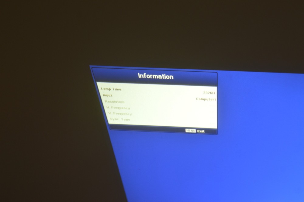 ^^ Mitsubishi WD720U Projector - 2326 HOURS (LPX70)