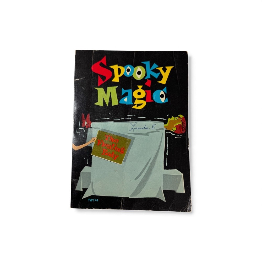 SPOOKY MAGIC BY LARRY KETTELKAMP / Vintage Magic Book