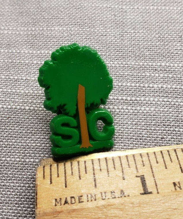 Vintage Pin Tree South Carolina H86