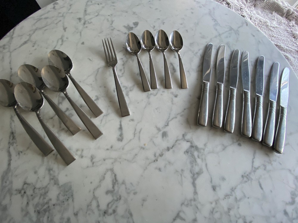 Tradition Stainless USA flatware 17 pieces - hollow handle knife spoon