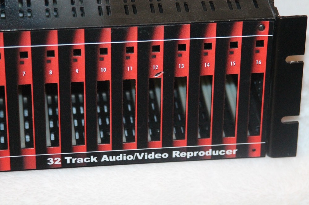 ALCORN MCBRIDE DIGITAL BINLOOP 32 TRACK AUDIO/VIDEO REPRODUCER FULLY TESTED