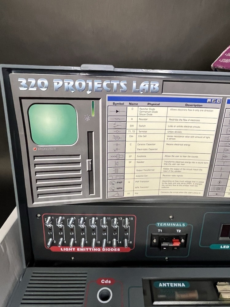 Young Scientist 320 Project Lab Electronics Radio Mixed: Used