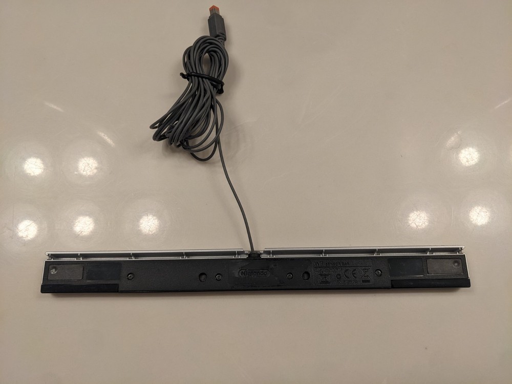 Nintendo RVL014 Original Wii Sensor Bar - Silver - UNTESTED