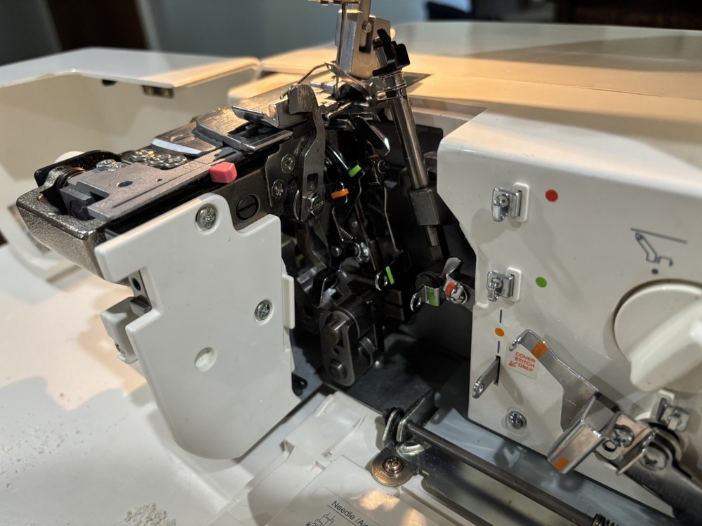 Janome Memory Craft Compulock Model:888