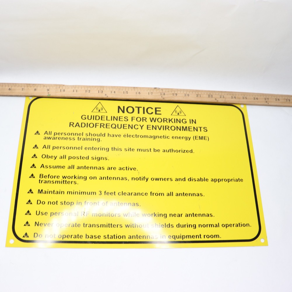 Notice Guidelines for Working in Radiofrequency Environment Sign 18 x 12