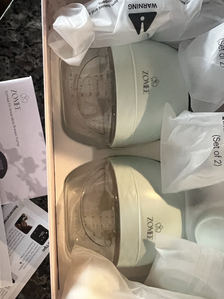 Zomee Wearable Breast Pump- Used Once