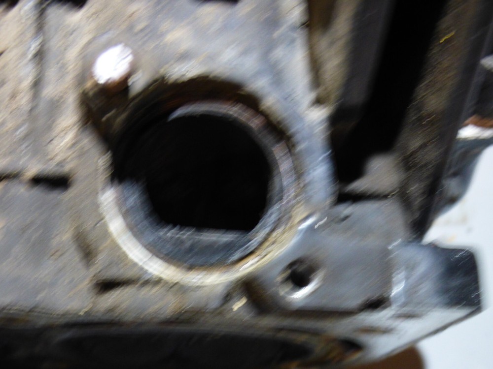 GENUINE TRIUMPH T509 COMPLETE CYLINDER HEAD
