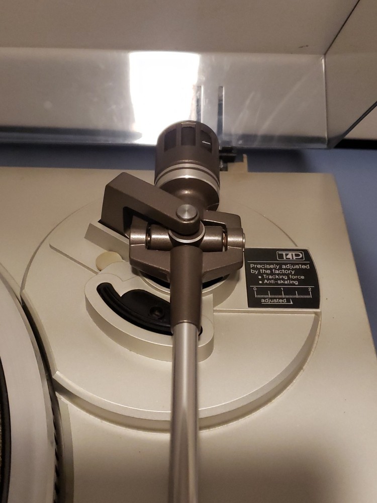 Technics SL-QD2 Direct Drive Automatic Turntable Turns On Excellent Condition