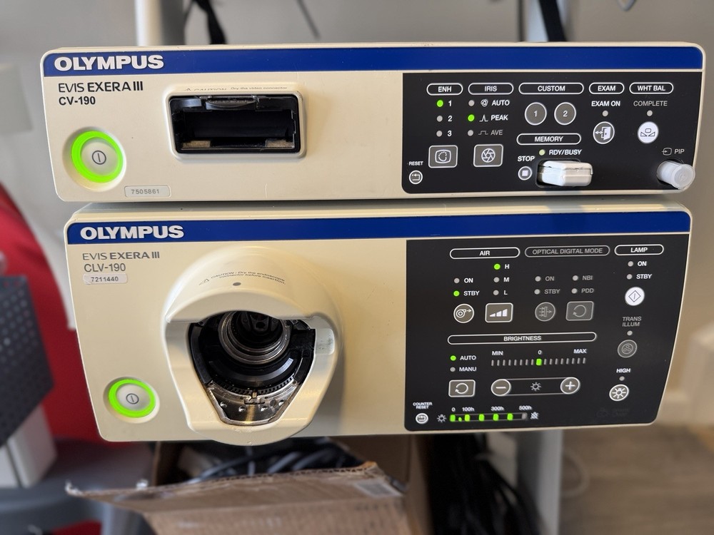 Olympus CV-190 Video Processor & CLV-190 Light Source with MAJ-1921 Keyboard