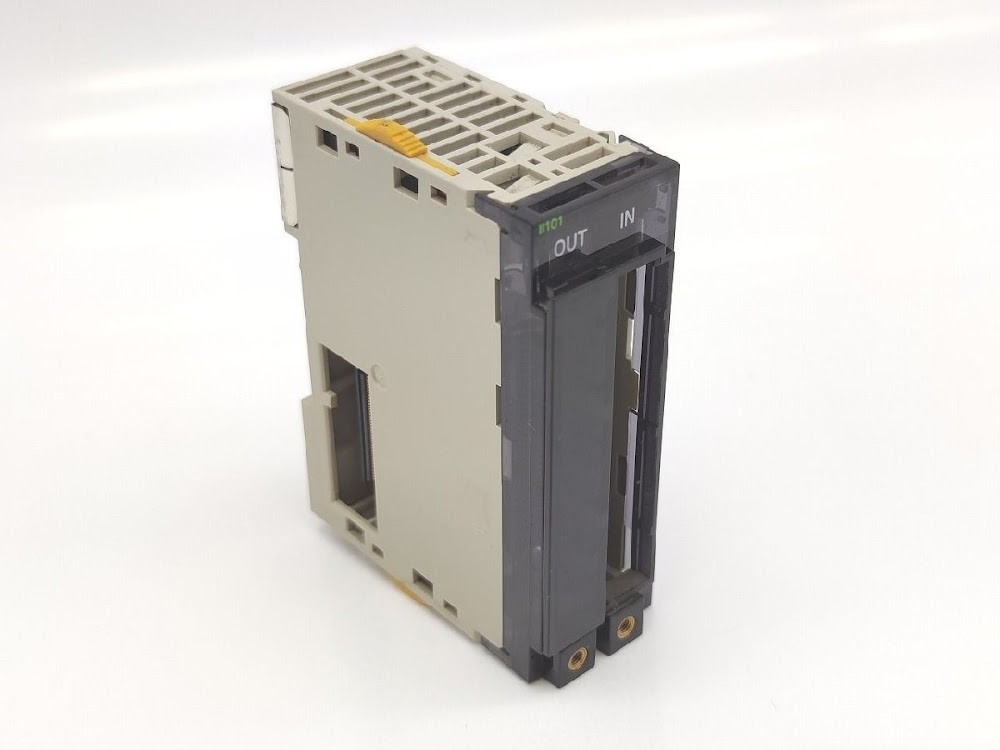OMRON CJ1W-II101 PLC Input Unit Module USED