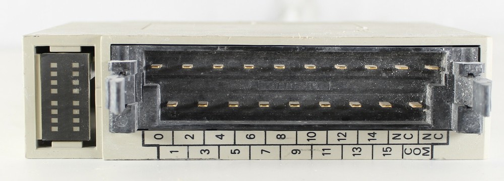 Omron Input Unit C200H-IA122 100-120VAC 10mA