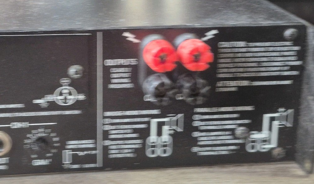 Crown 800 CSL Professional Audio Amplifier