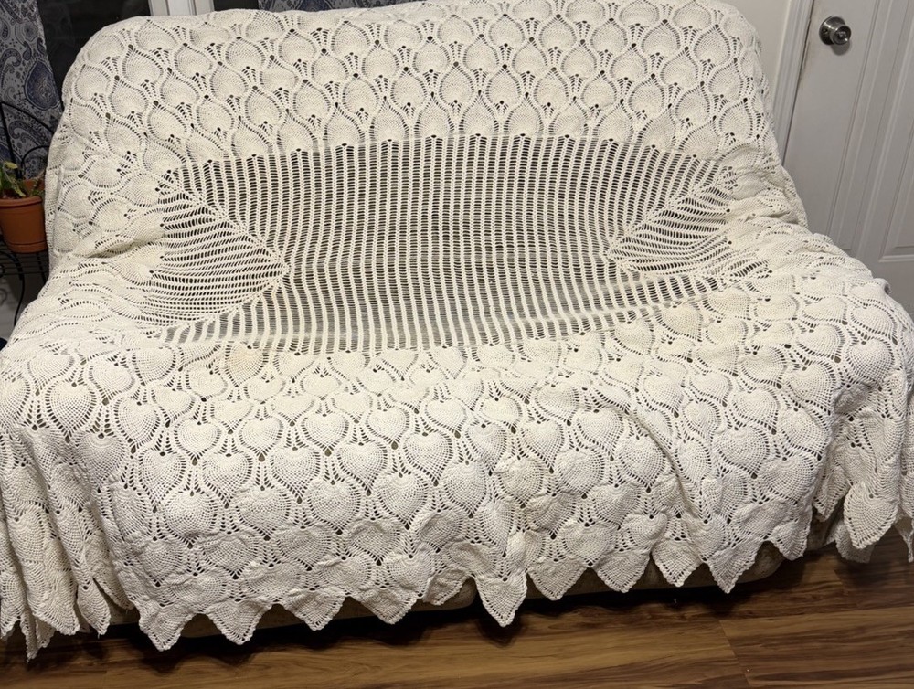 Hand Crocheted White Pineapple Style Bed Spread Or Maybe Table Cloth- Heavy Made