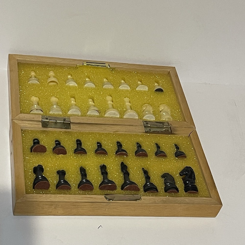 Vintage Magnetic Chess Set- Complete W/ 32 Wooden Chess Pieces