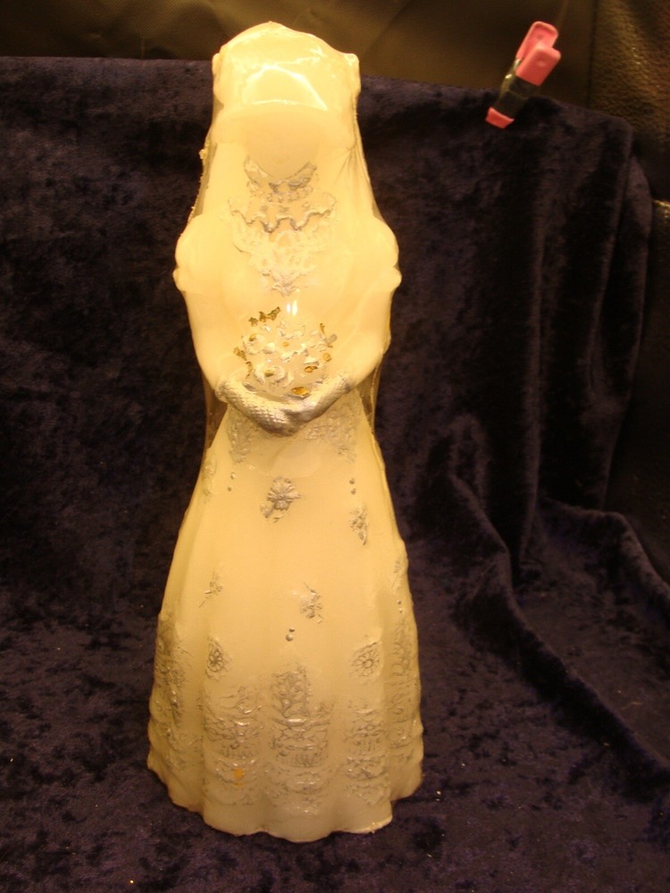 BRIDE CANDLE ~ 10”x4” ~ Excellent Condition ~