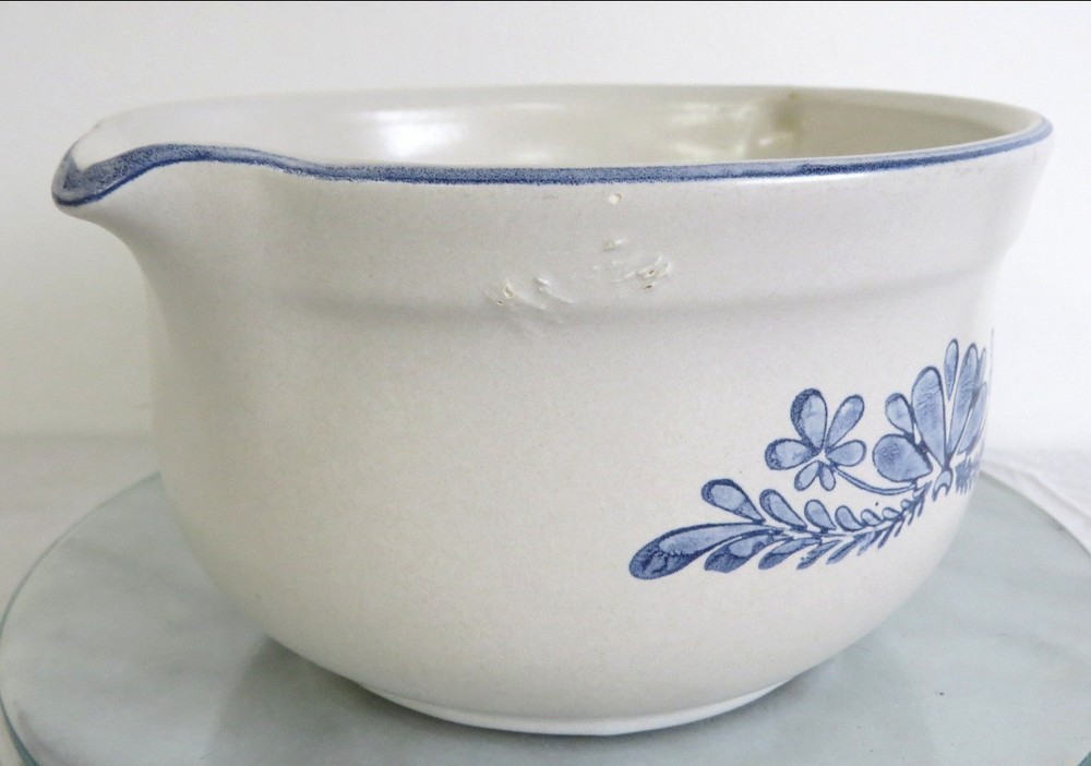 Pfaltzgraff Yorktowne Pattern 2.5 Quart 464 Batter Bowl
