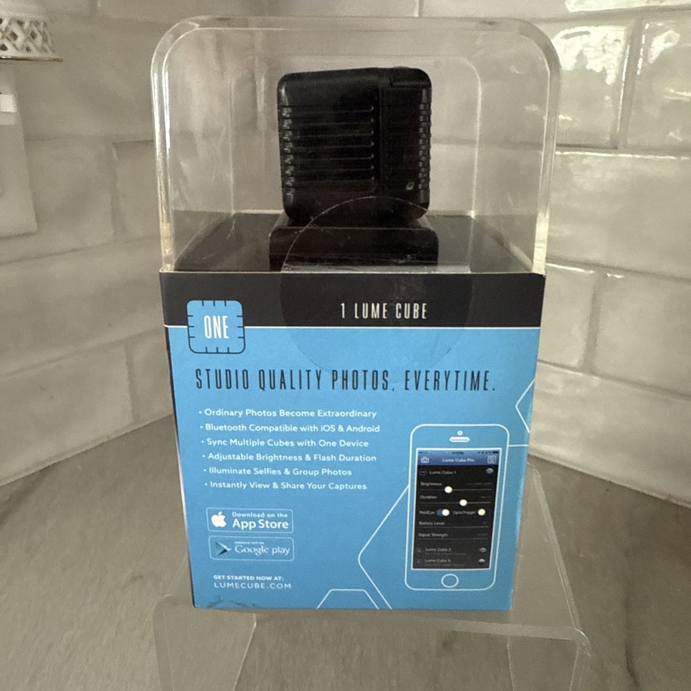 NIB Lume Cube Portable App-Controlled Waterproof LED Cube Light
