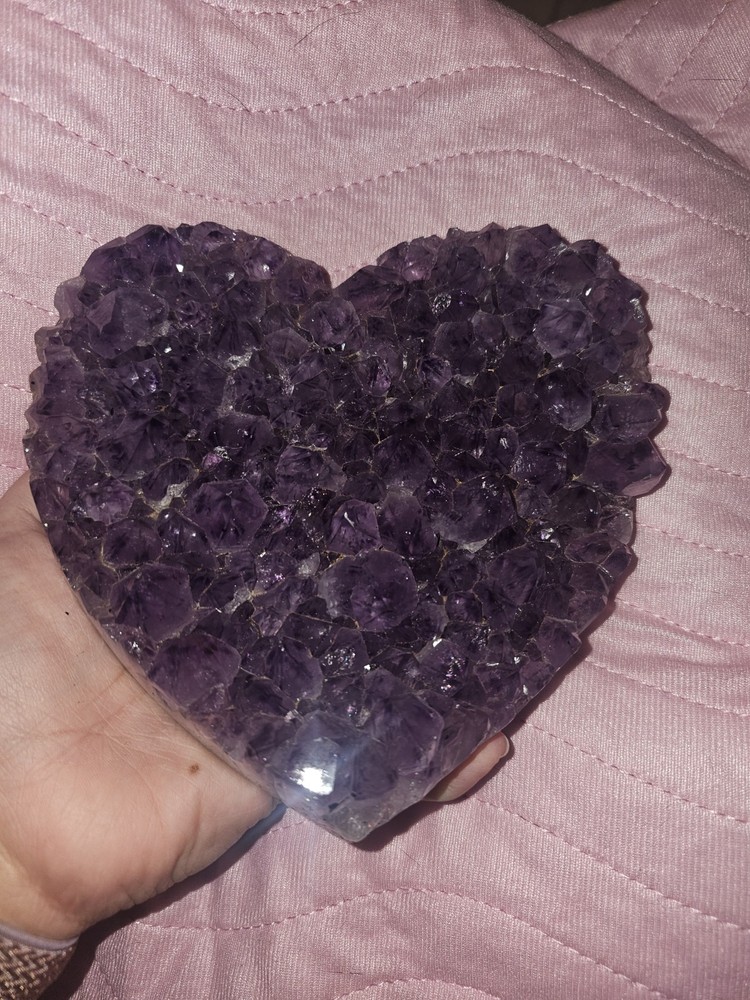 Heart-Shaped Amethyst Crystal Geode 3lbs 4.2oz