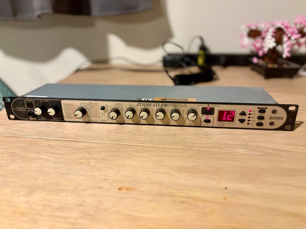 Zoom Studio 1204 Digital Reverb and Multi-Effect Signal Processor