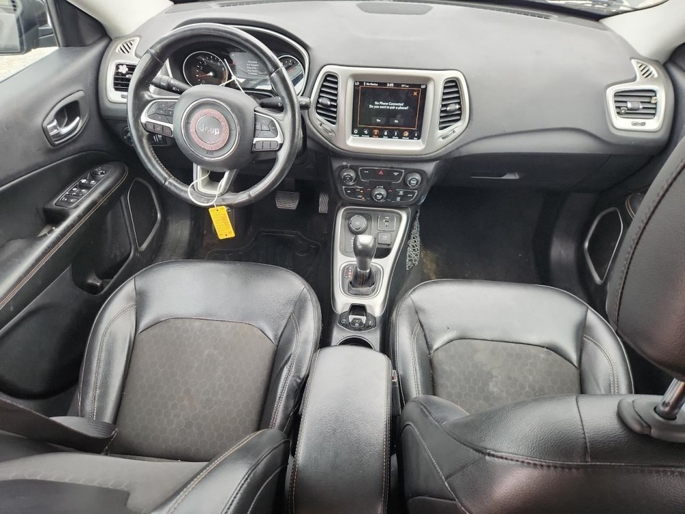 COMPASS 2018 Glove Box 4887650