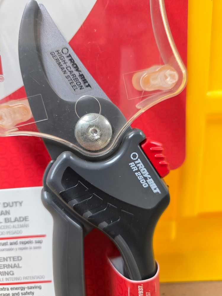 TROY-BUILT BYPASS PRUNER 490-851-Y013