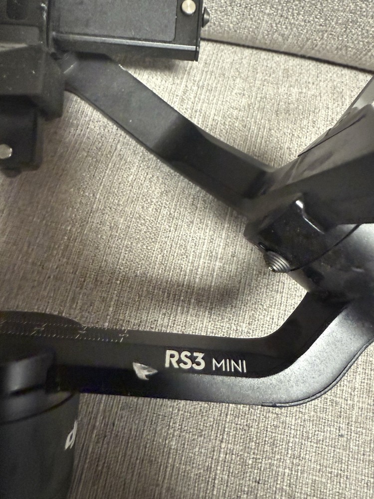 DJI RS 3 Mini, 3-Axis Gimbal Stabilizer - READ MORE - AS IS