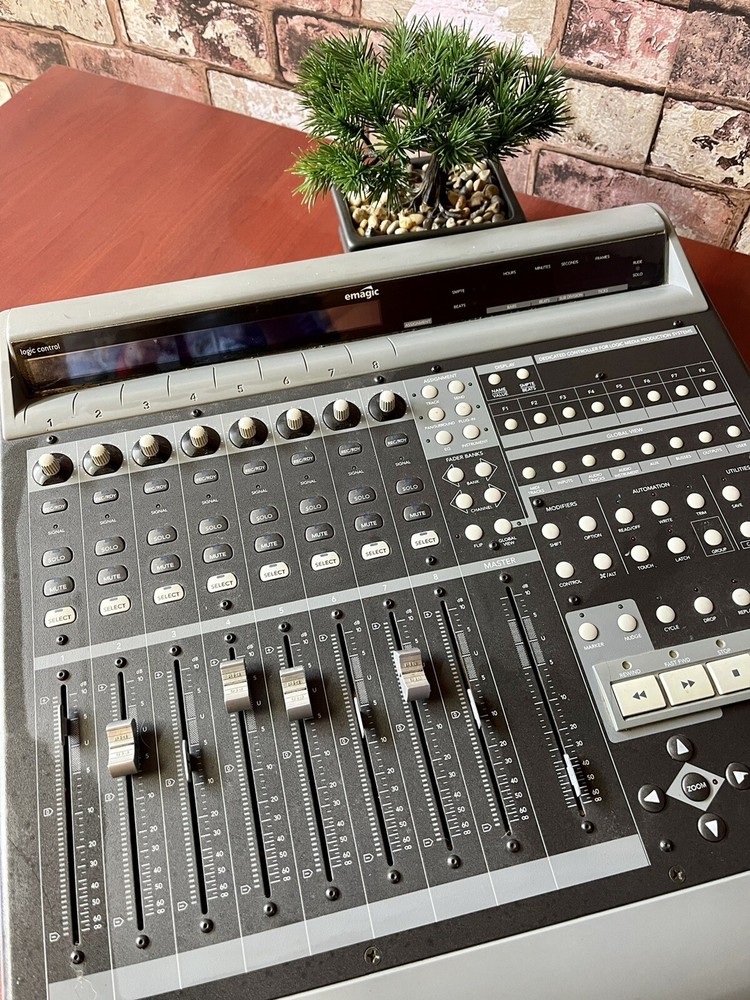 Emagic Mackie Logic Control No Charger MIDI Interface