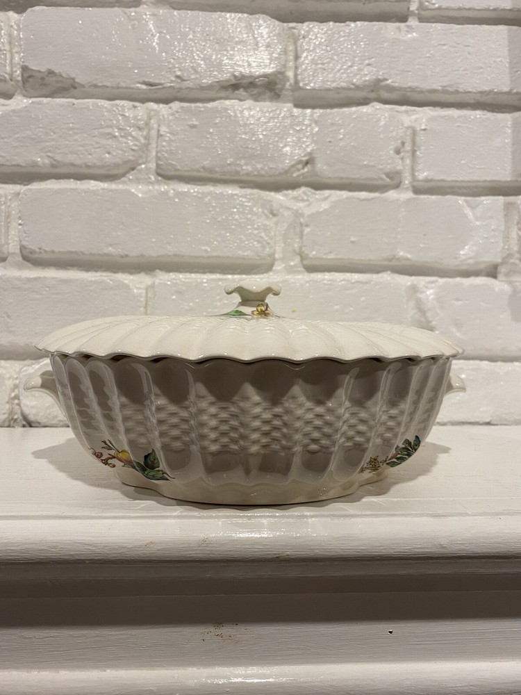 Copeland Spode Glendale Covered Vegetable Bowl