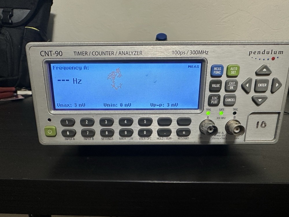 PENDULUM CNT-90 TIMER/COUNTER/ANALYZER Damaged Screen