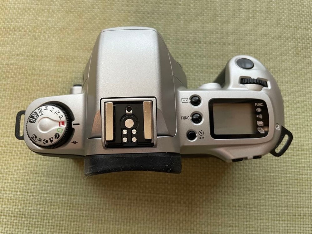 Canon Eos Kiss Single-Lens Reflex Camera