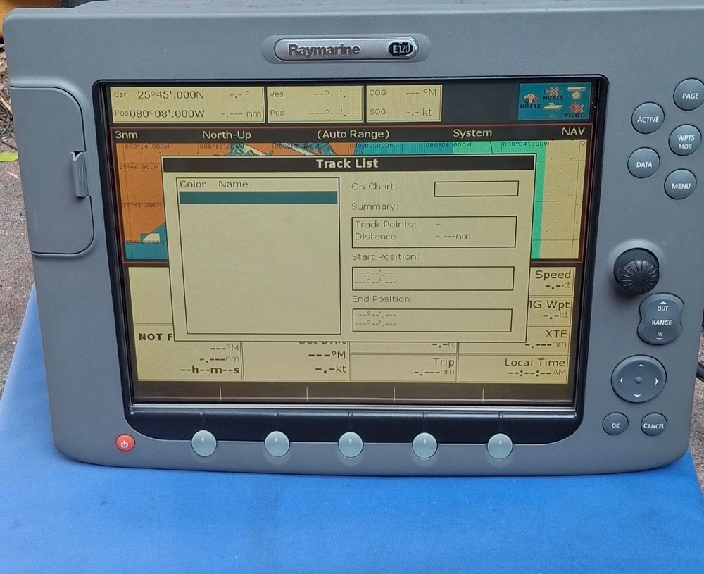 Raymarine E120 Classic GPS Chart Plotter Multifunction Boat Display w/Cover MFD