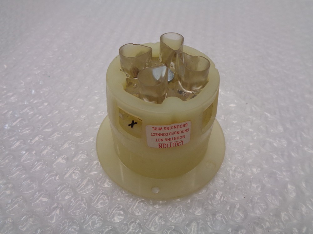 HUBBELL 2725 FLANGED INLET NSNP