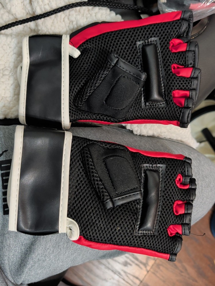 Pro Force Red And Black Bag Gloves