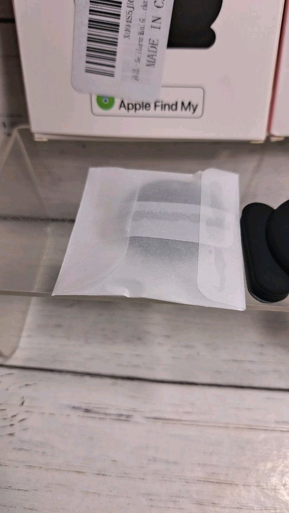 Bluetooth wireless tag Smart Tracker works with APPLE FIND MY Black