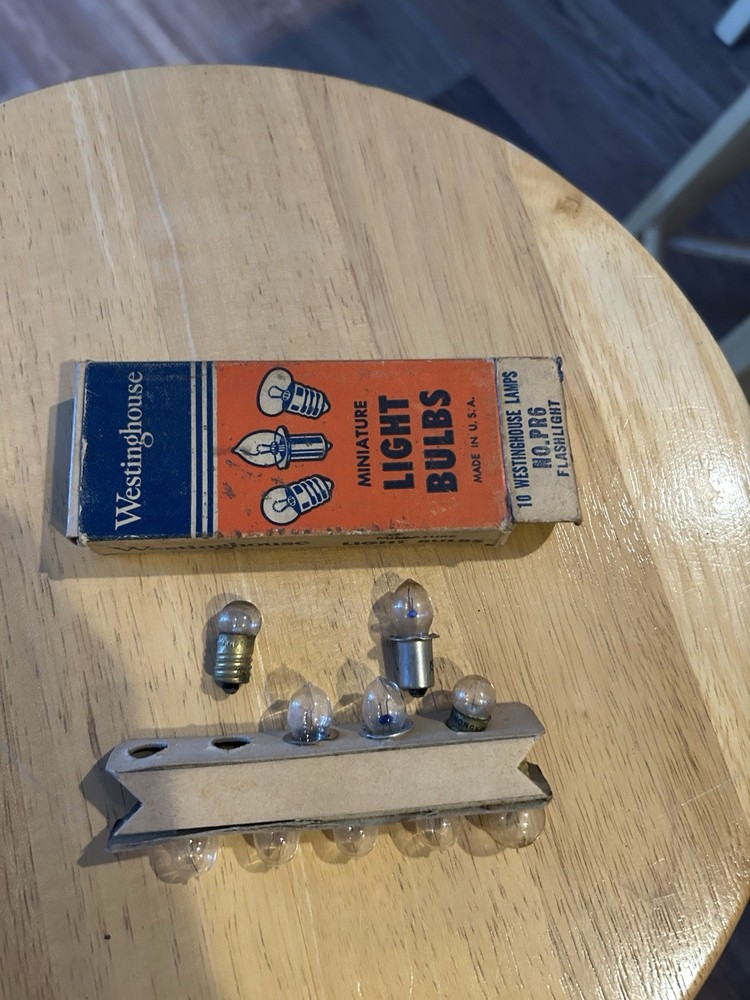 Vintage WESTINGHOUSE Miniature Light Bulbs w/ Box