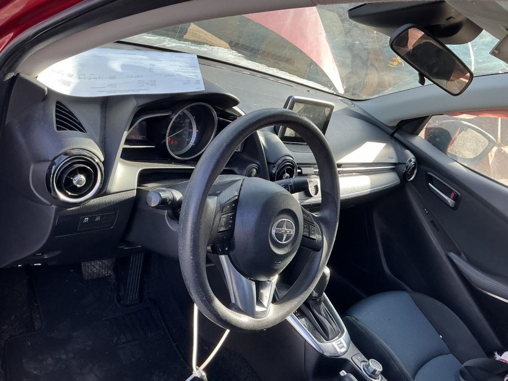 IA SCION 2016 Glove Box 4939529