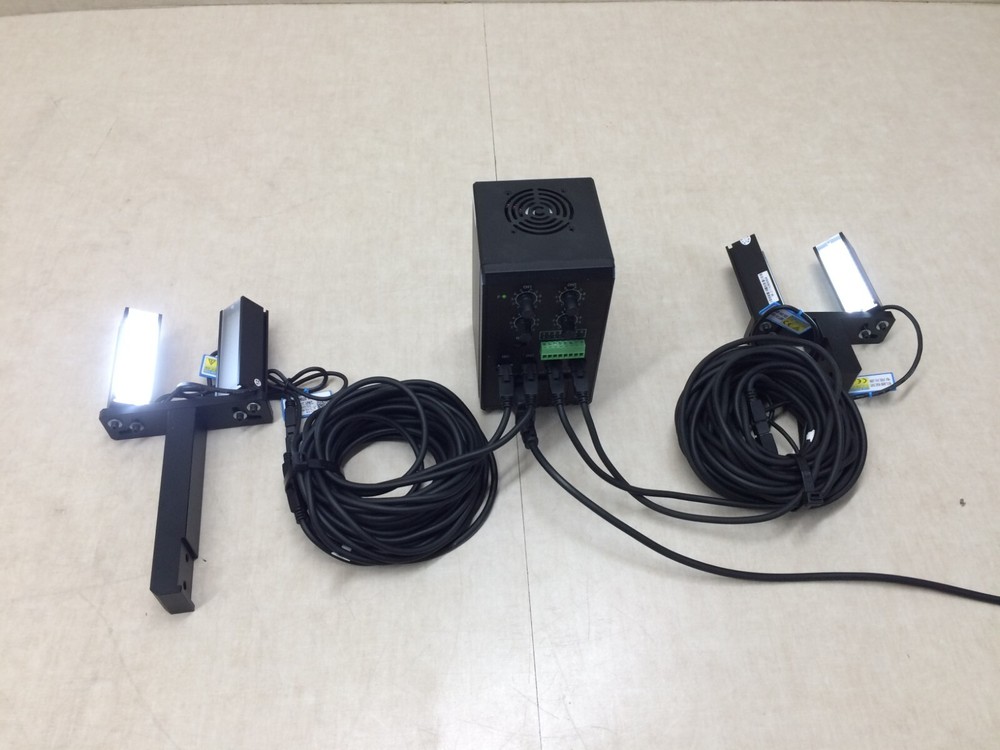 CST Analog Lighting Controller APS Series with Lights