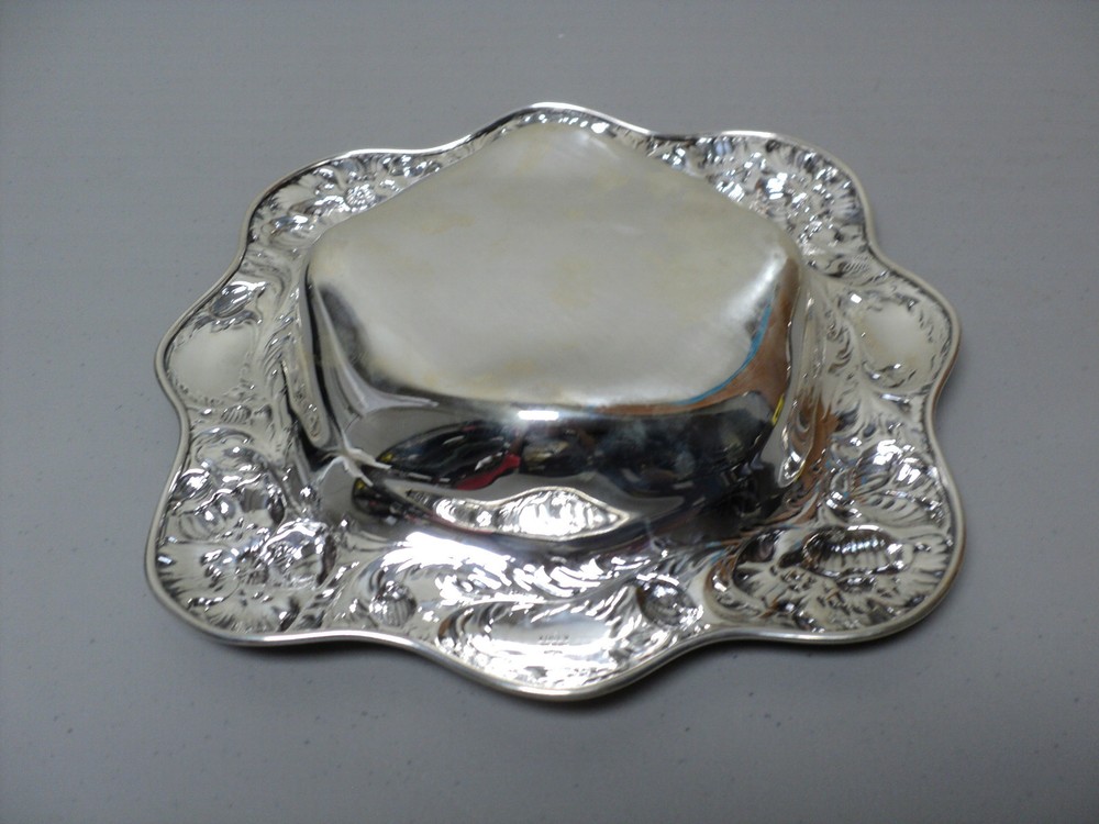 STUNNING ANTIQUE GORHAM STERLING SILVER SERVING BOWL, "POPPY" PATTERN