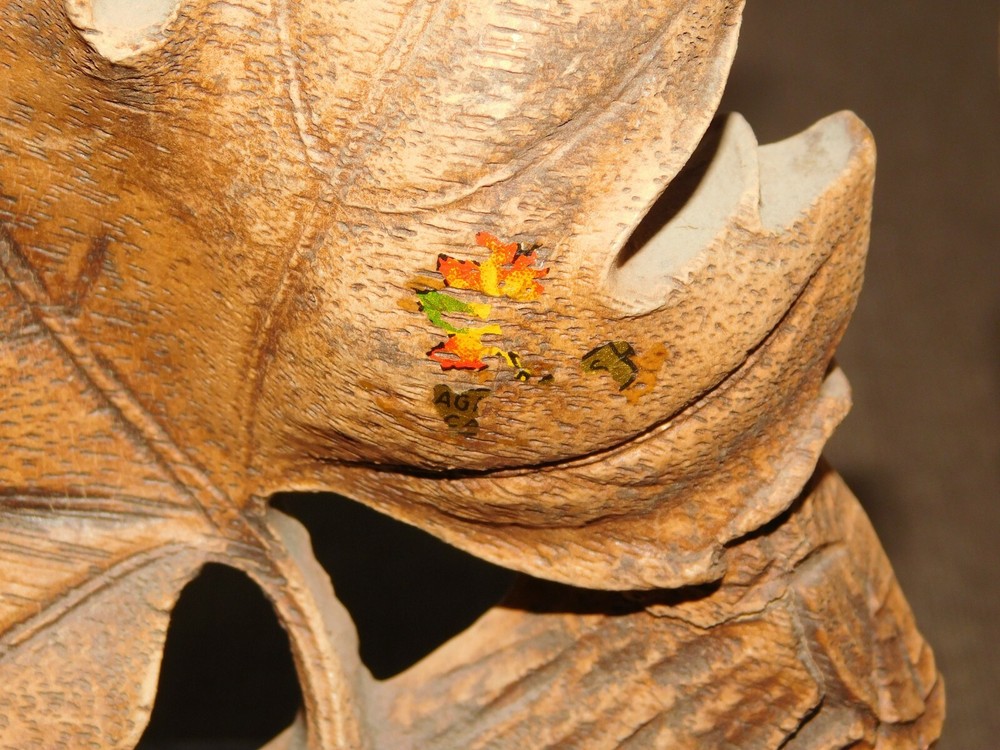 VINTAGE PAIR OF COMPOSITE LEAF on LOG BOOKENDS