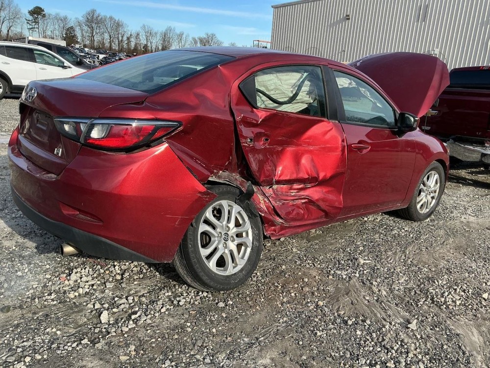 IA SCION 2016 Glove Box 4939529
